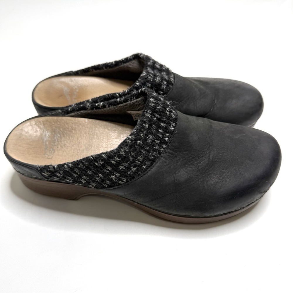 Dansko Bev Mule Clogs Womens Size 39 US 8.5-9 Black Nubuck Leather Comfort Shoes